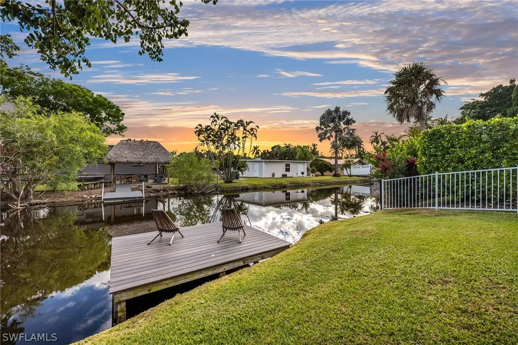 2464 Lake Avenue Naples FL 34112