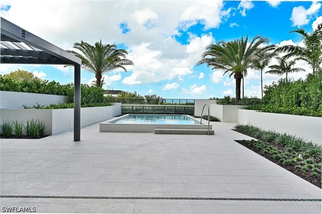 5000 Coconut Road #105 Bonita Springs FL 34134