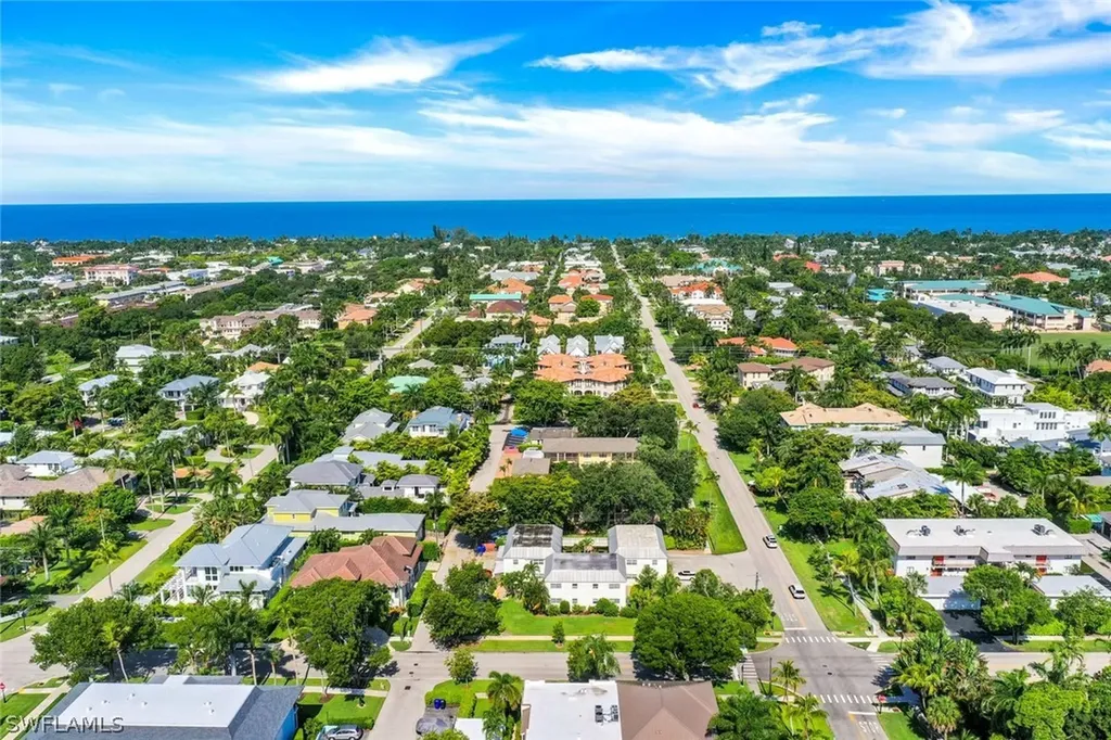 780 10th Avenue Naples FL 34102