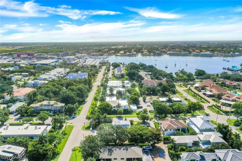 780 10th Avenue Naples FL 34102