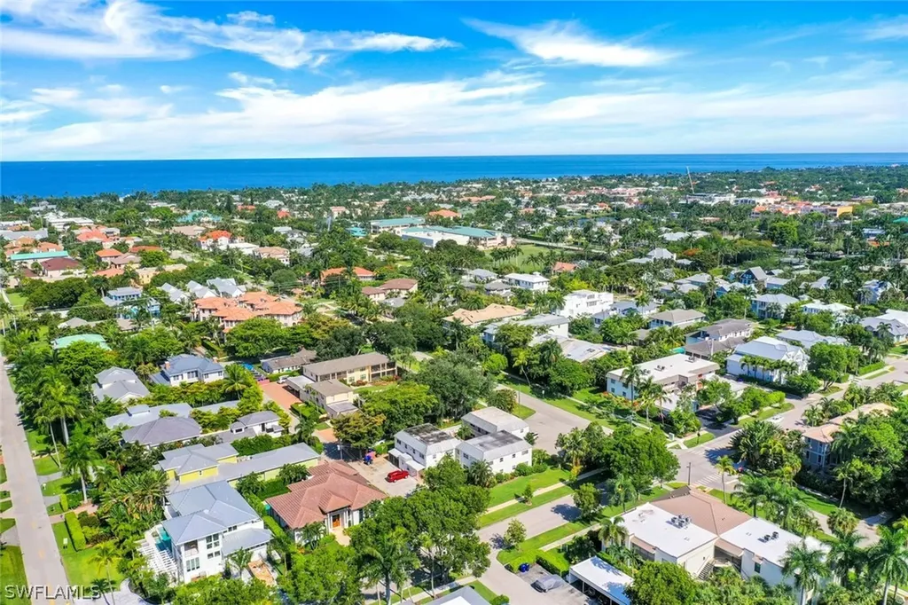 780 10th Avenue Naples FL 34102