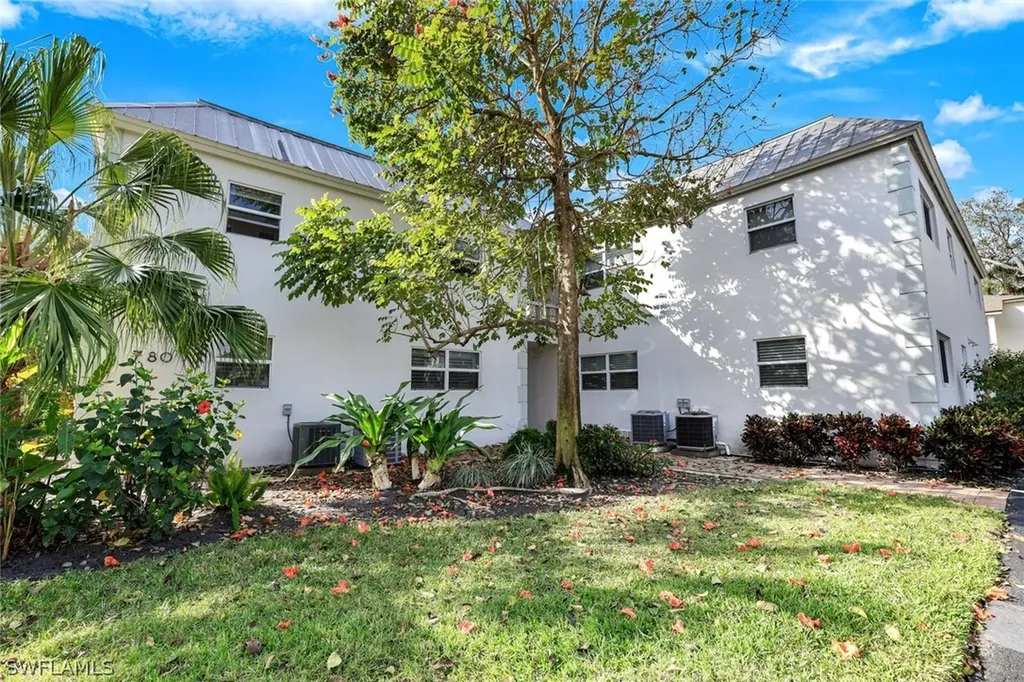 780 10th Avenue Naples FL 34102