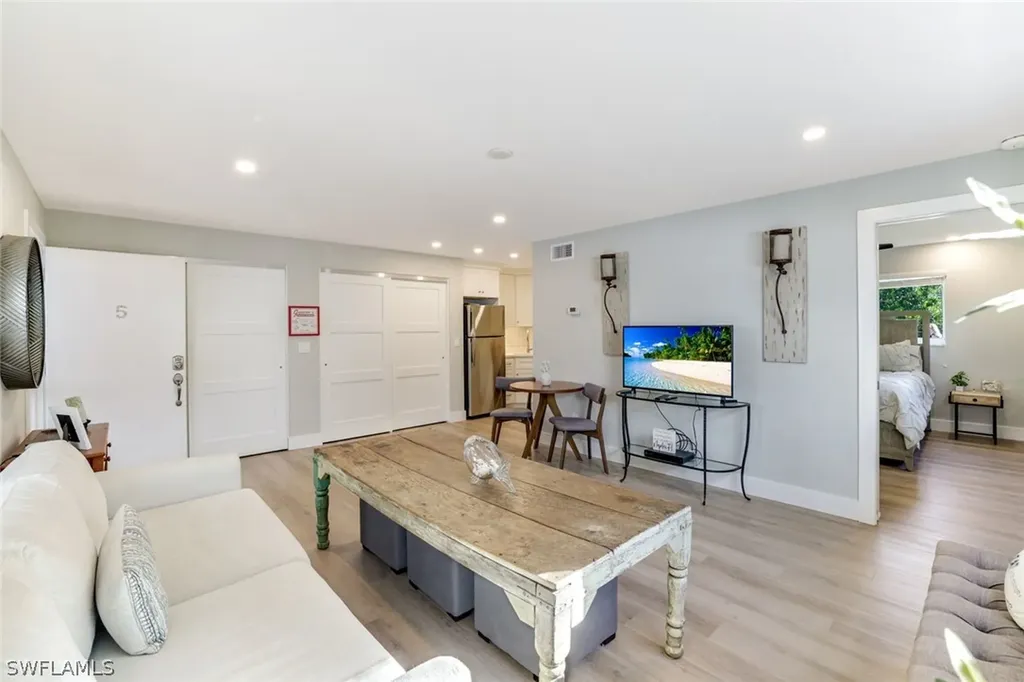 780 10th Avenue Naples FL 34102