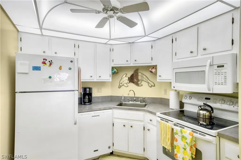3 Bluebill Avenue Naples FL 34108