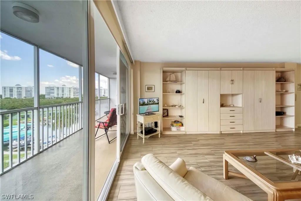 3 Bluebill Avenue Naples FL 34108