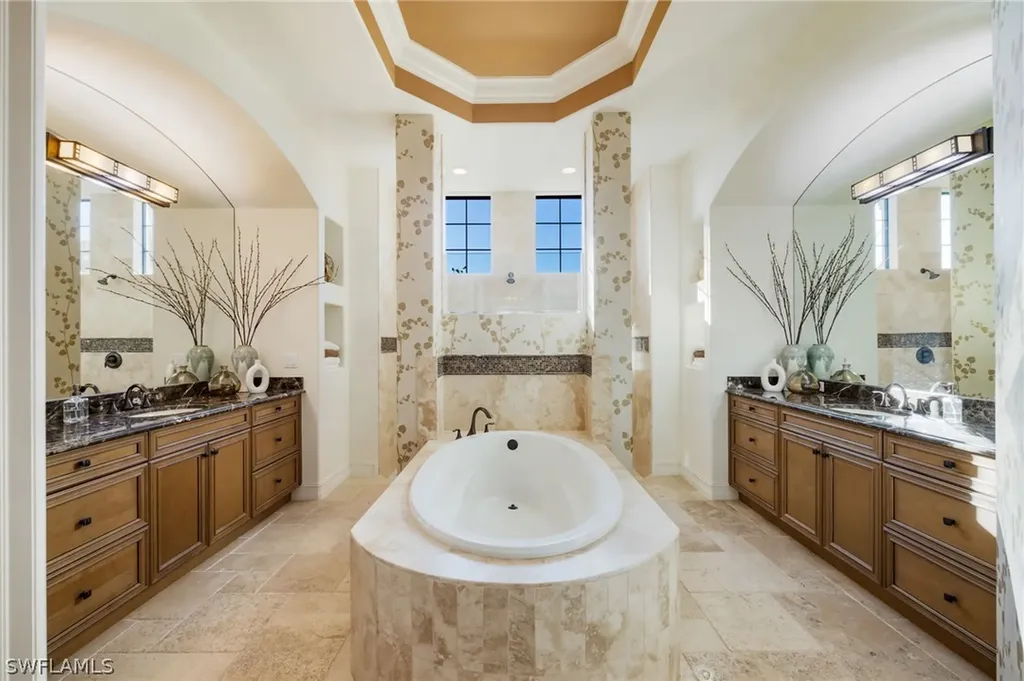 6530 Carema Lane Naples FL 34113