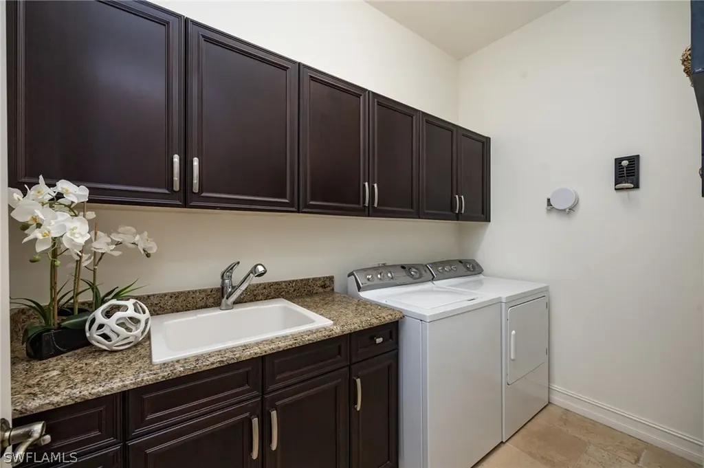 6530 Carema Lane Naples FL 34113