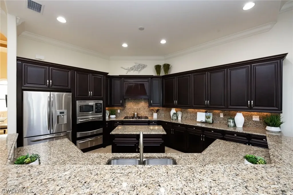 6530 Carema Lane Naples FL 34113