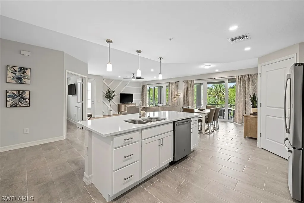 172 Indies Drive E Naples FL 34114