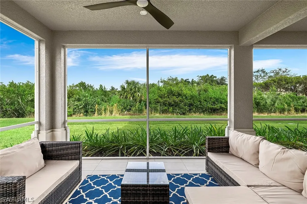 172 Indies Drive E Naples FL 34114