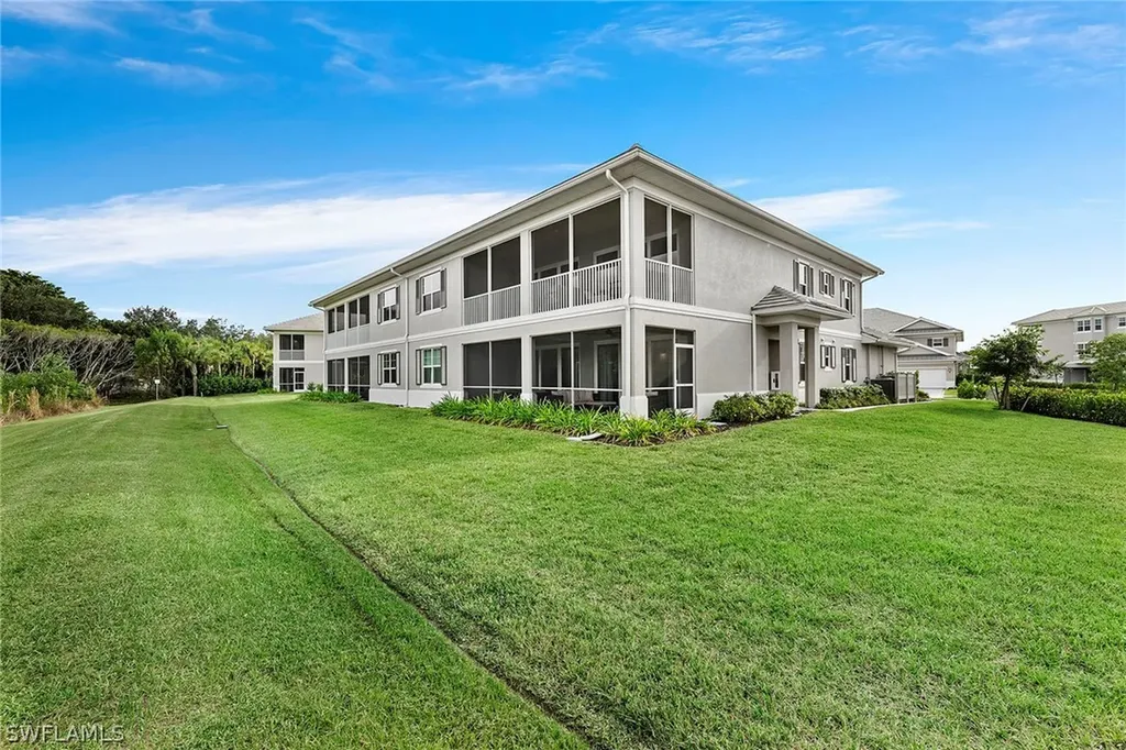 172 Indies Drive E Naples FL 34114