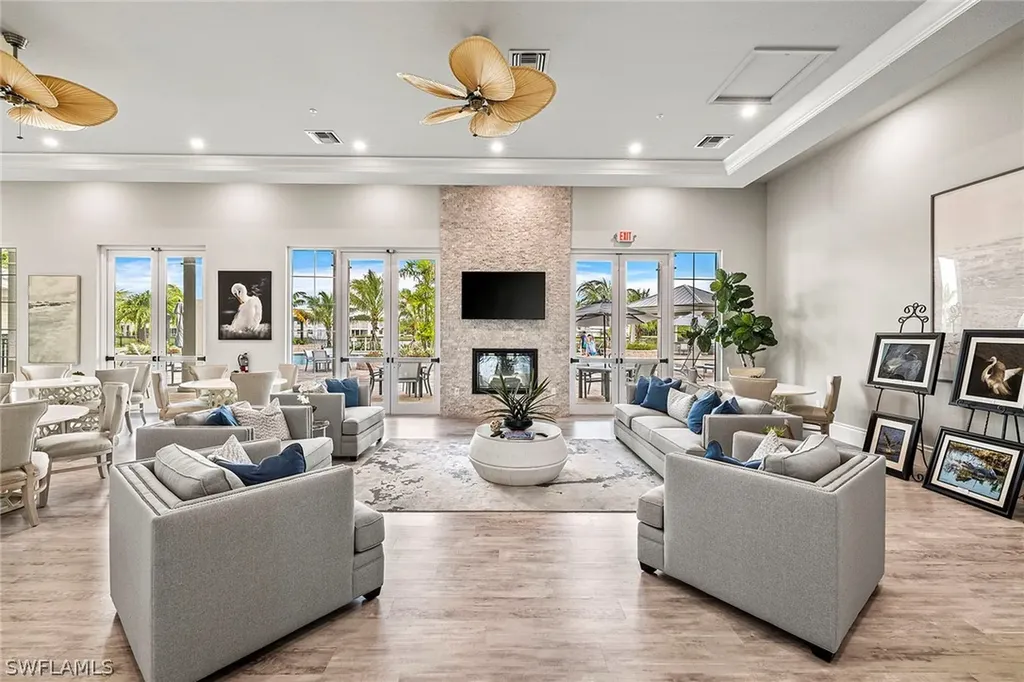 172 Indies Drive E Naples FL 34114