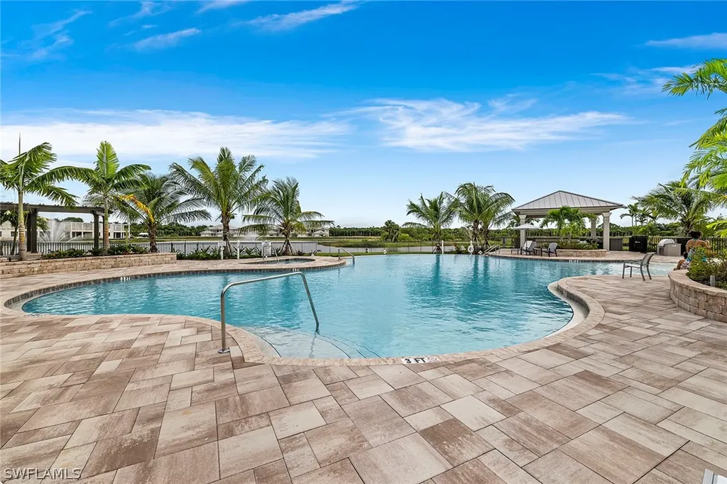 172 Indies Drive E Naples FL 34114
