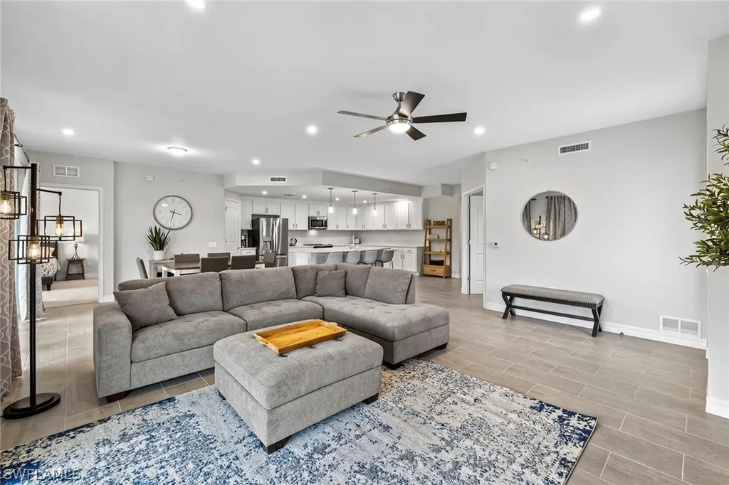 172 Indies Drive E Naples FL 34114