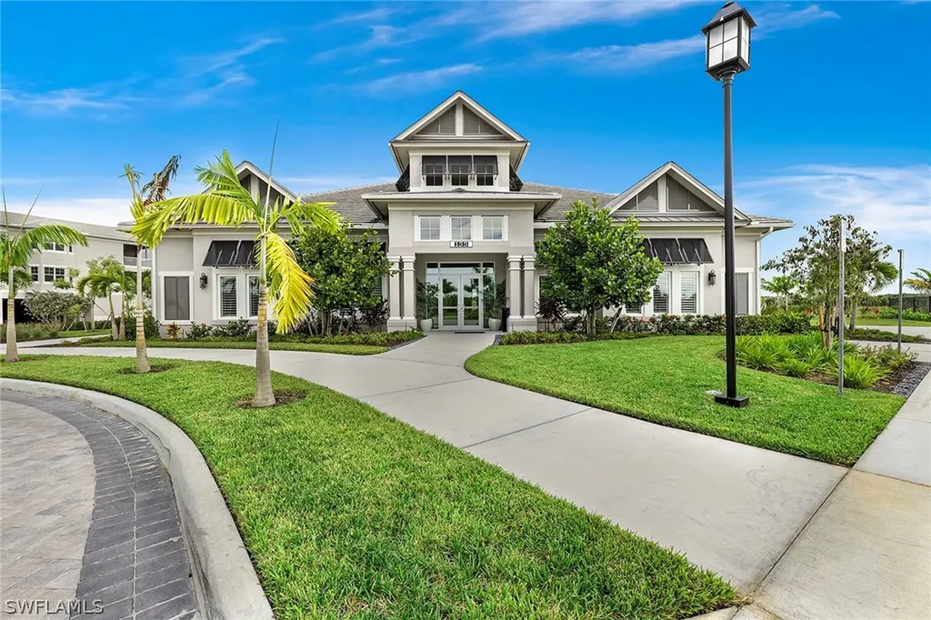 172 Indies Drive E Naples FL 34114