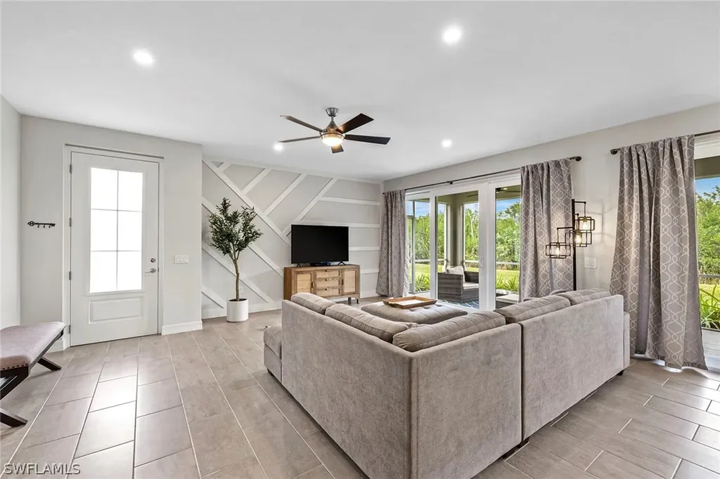 172 Indies Drive E Naples FL 34114