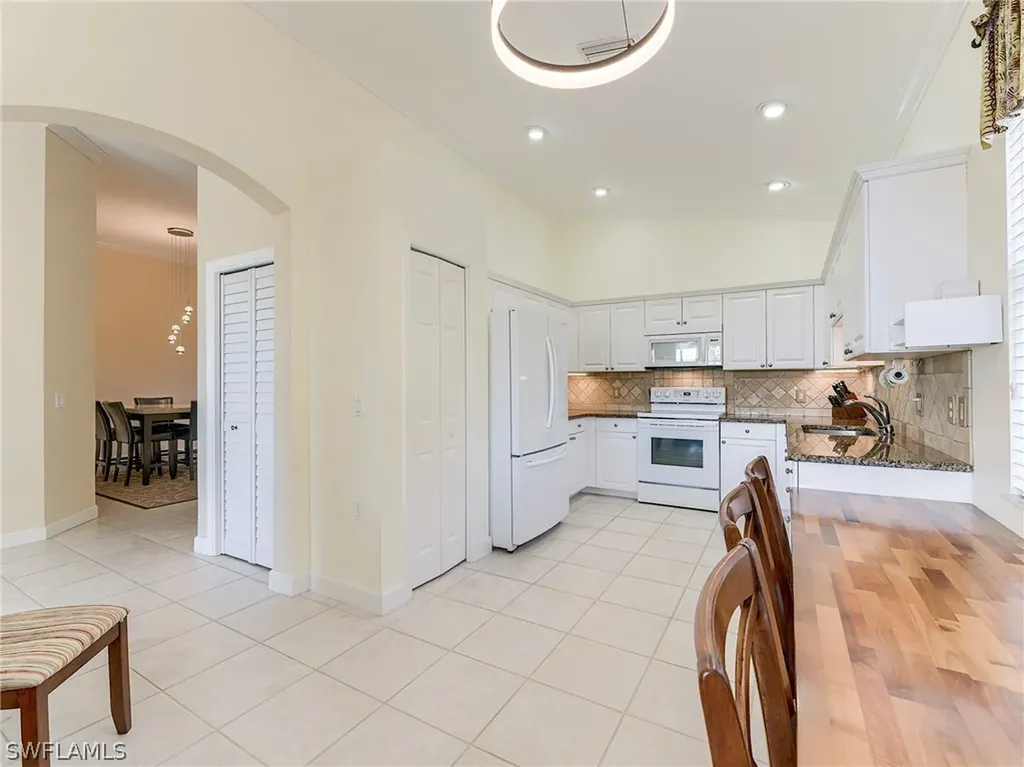 3000 Meandering Way Fort Myers FL 33905