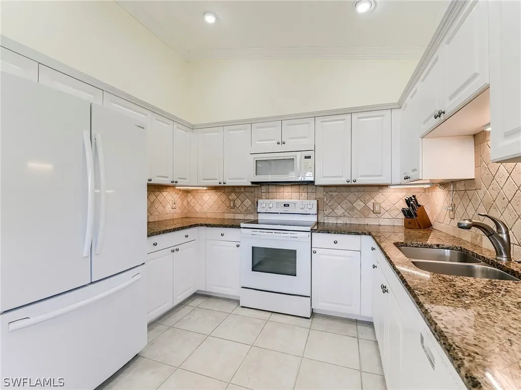 3000 Meandering Way Fort Myers FL 33905