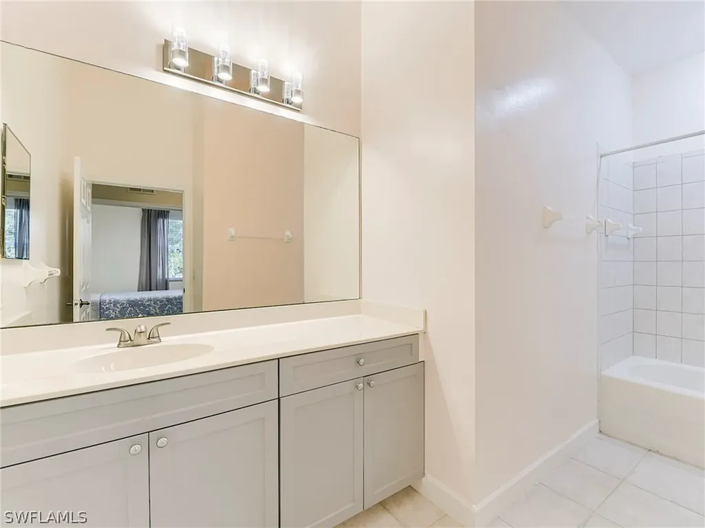 3000 Meandering Way Fort Myers FL 33905
