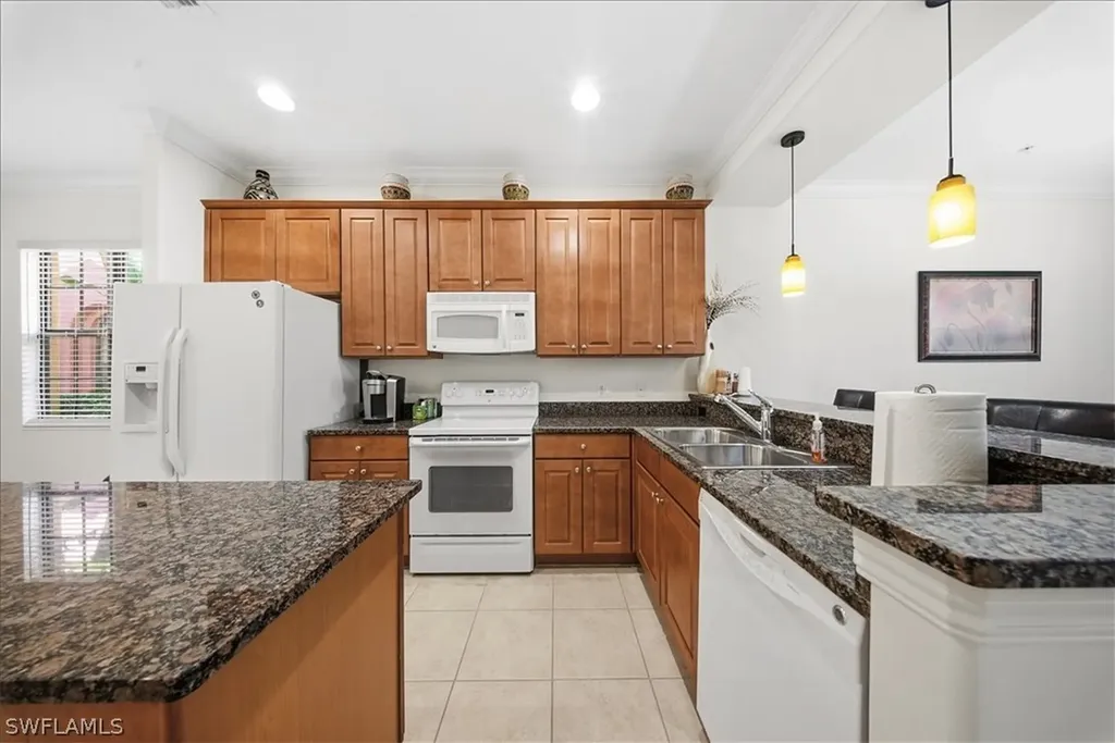 9153 Chula Vista Street Naples FL 34113