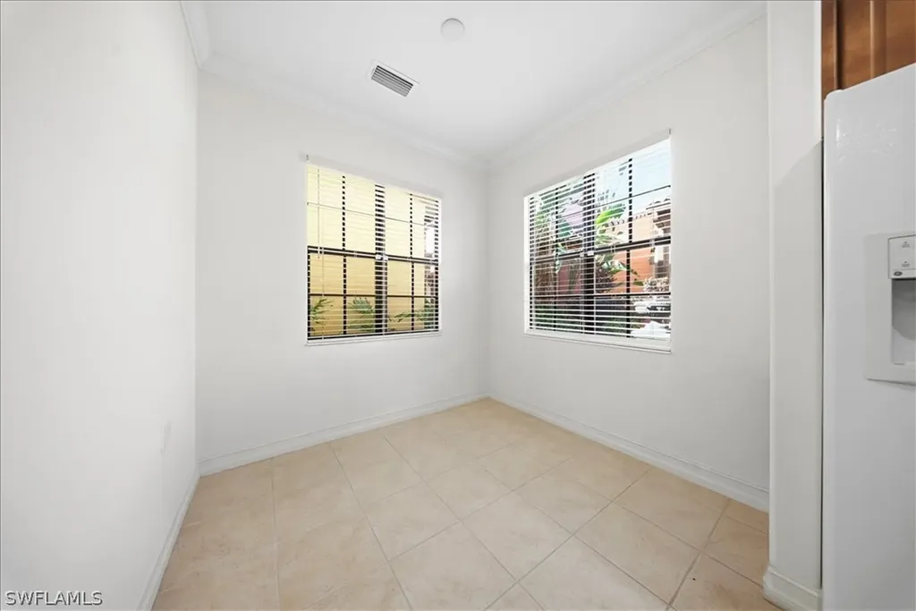 9153 Chula Vista Street Naples FL 34113