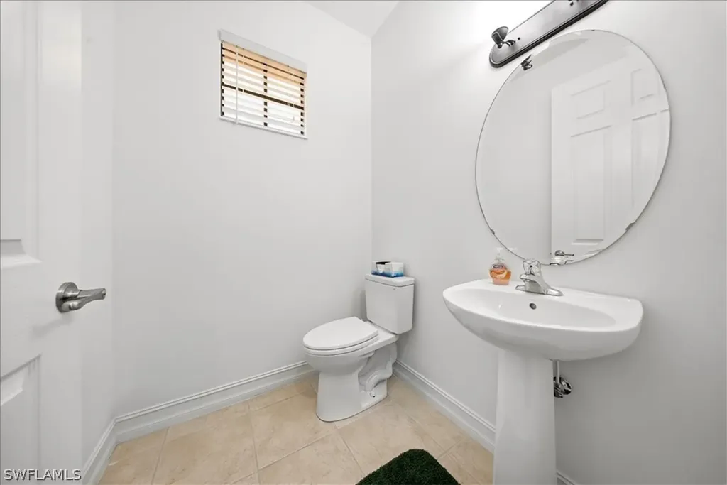 9153 Chula Vista Street Naples FL 34113