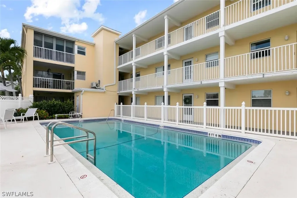 900 8th Avenue S Naples FL 34102