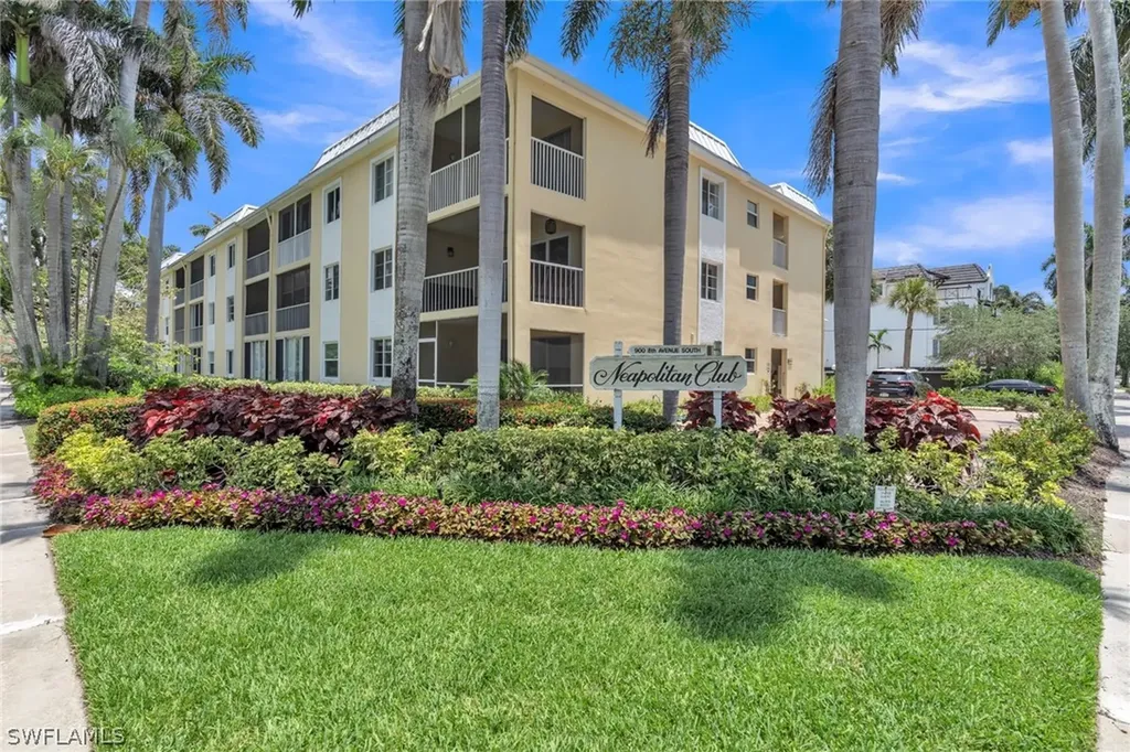 900 8th Avenue S Naples FL 34102