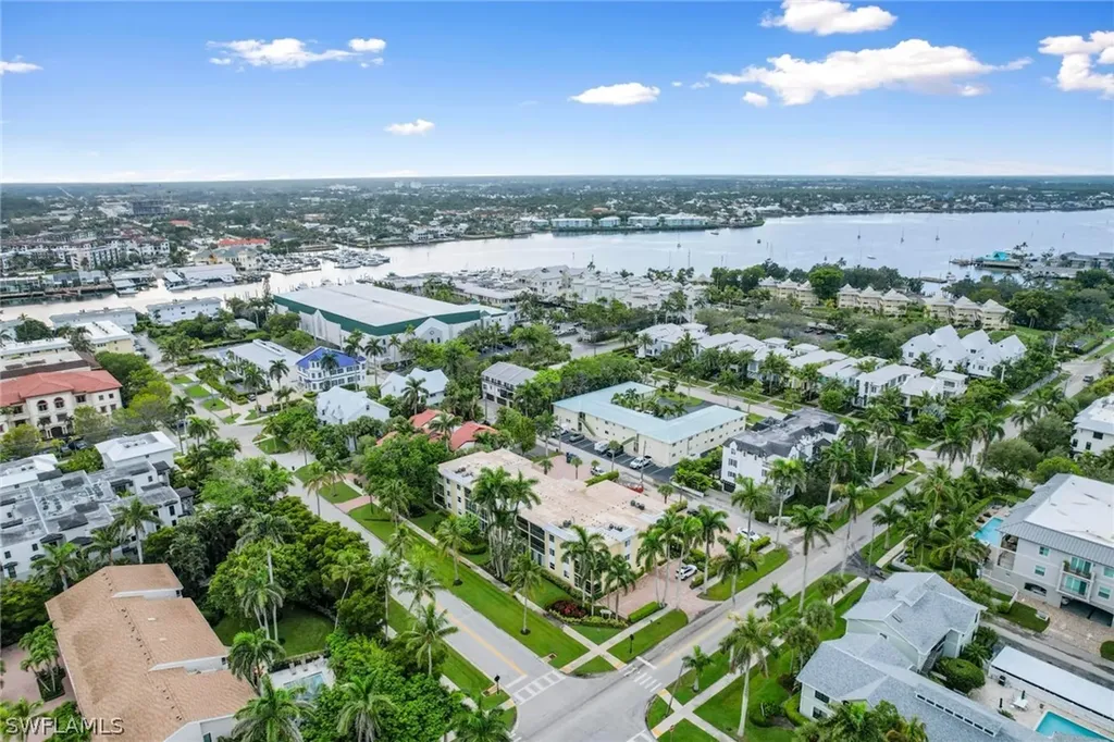 900 8th Avenue S Naples FL 34102
