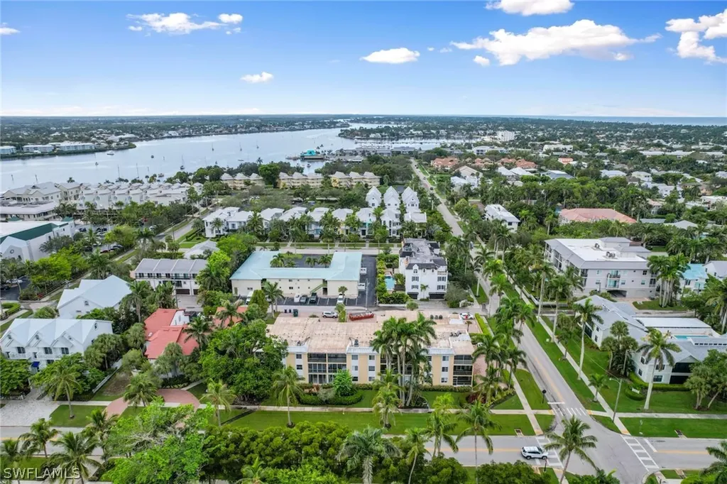 900 8th Avenue S Naples FL 34102