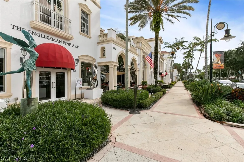 900 8th Avenue S Naples FL 34102