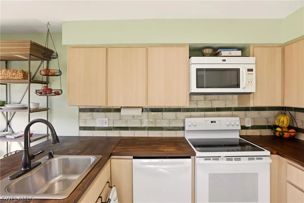 13144 Inglenook Court Fort Myers FL 33919