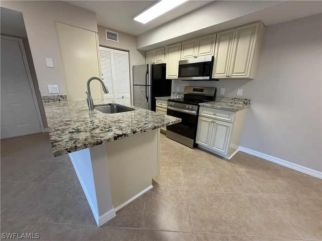 2058 Arbour Walk Circle Naples FL 34109