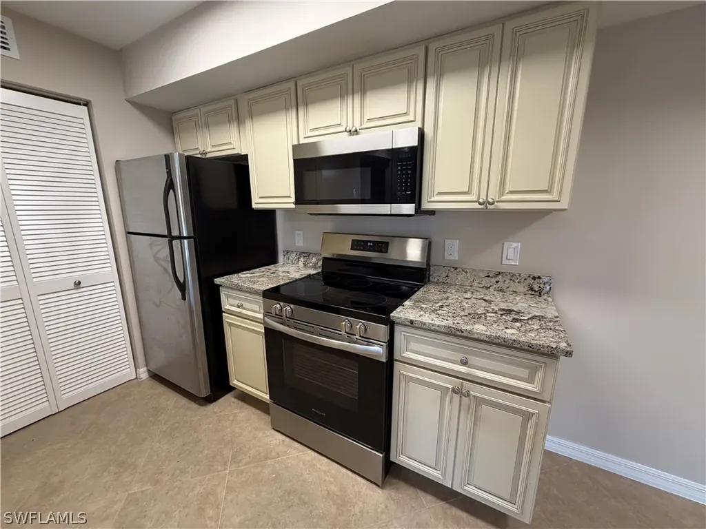 2058 Arbour Walk Circle Naples FL 34109