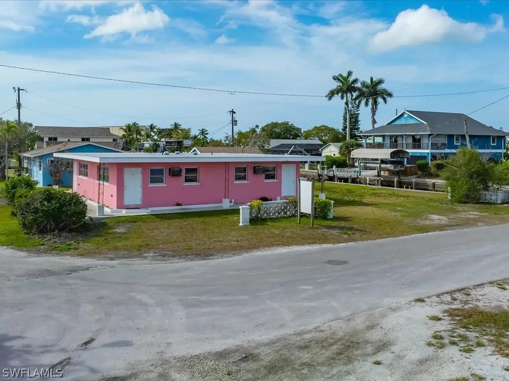 107 East Avenue Goodland FL 34140