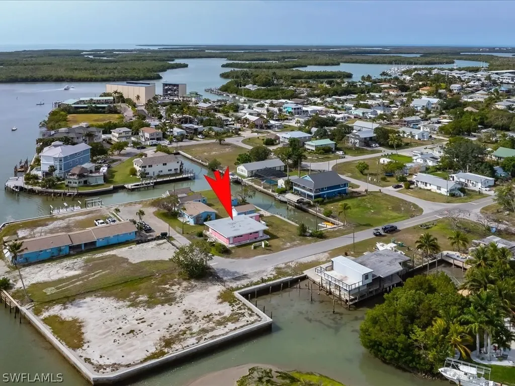 107 East Avenue Goodland FL 34140