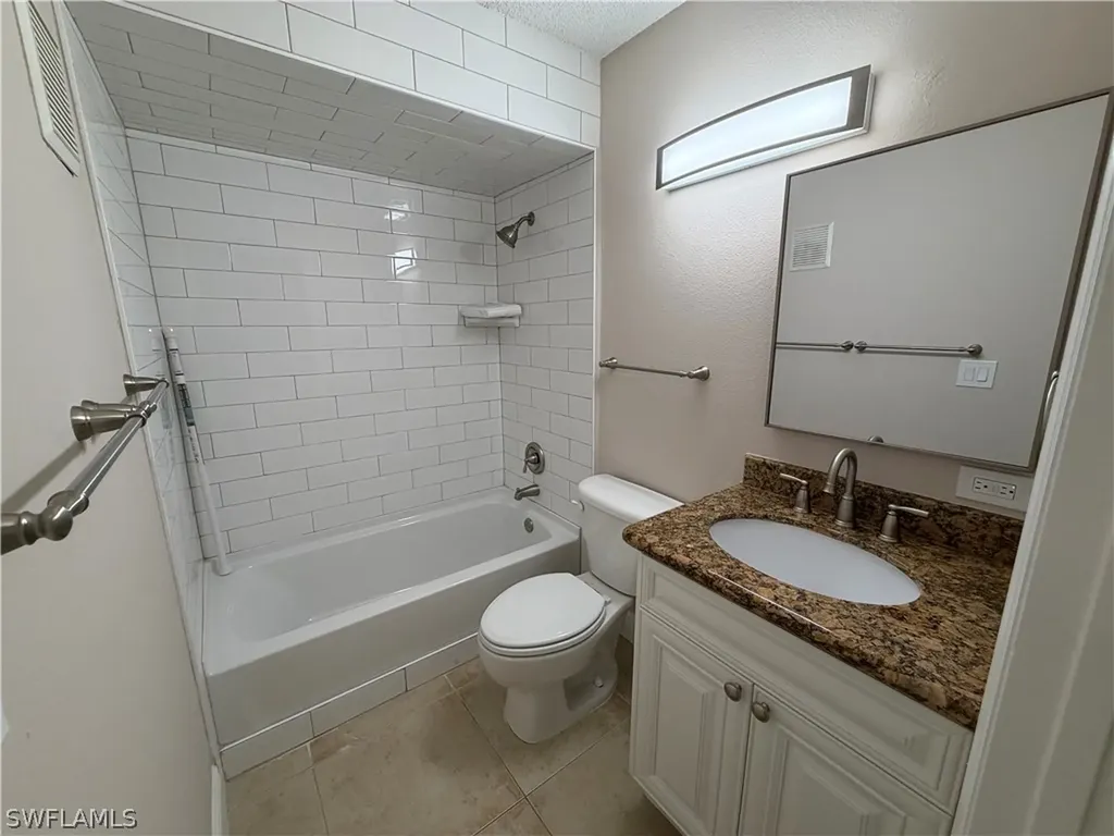 2214 Arbour Walk Circle Naples FL 34109