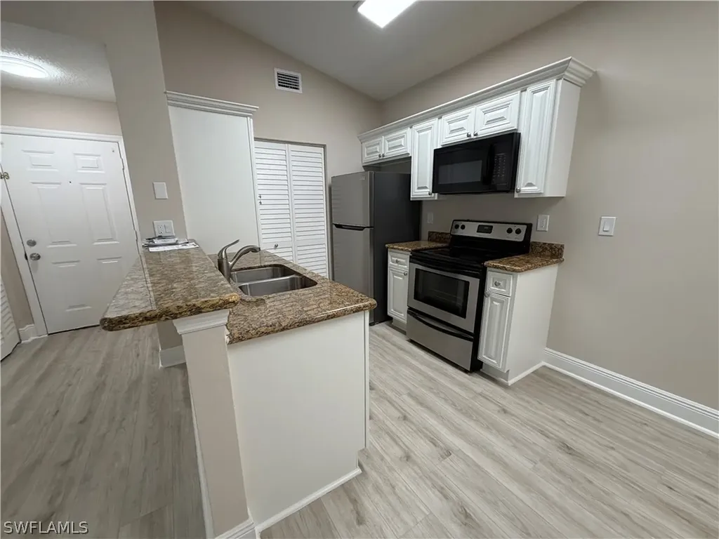2214 Arbour Walk Circle Naples FL 34109