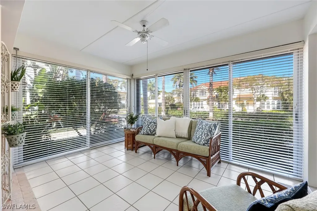 280 2nd Avenue S Naples FL 34102