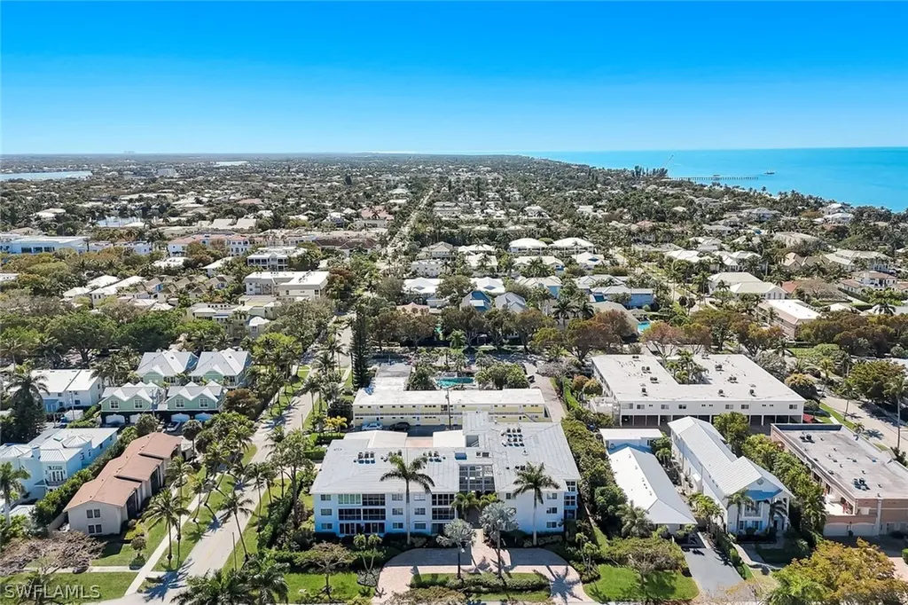 280 2nd Avenue S Naples FL 34102