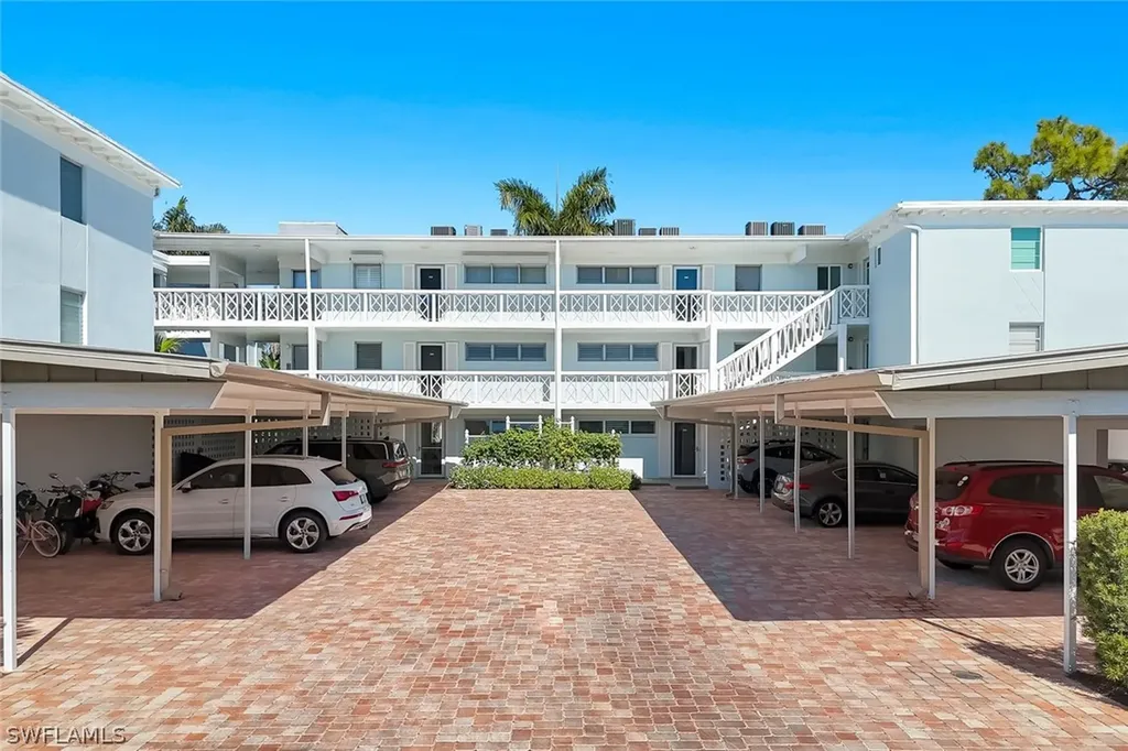 280 2nd Avenue S Naples FL 34102