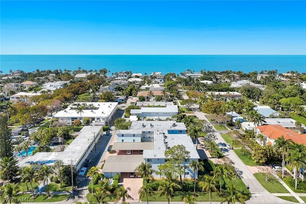 280 2nd Avenue S Naples FL 34102