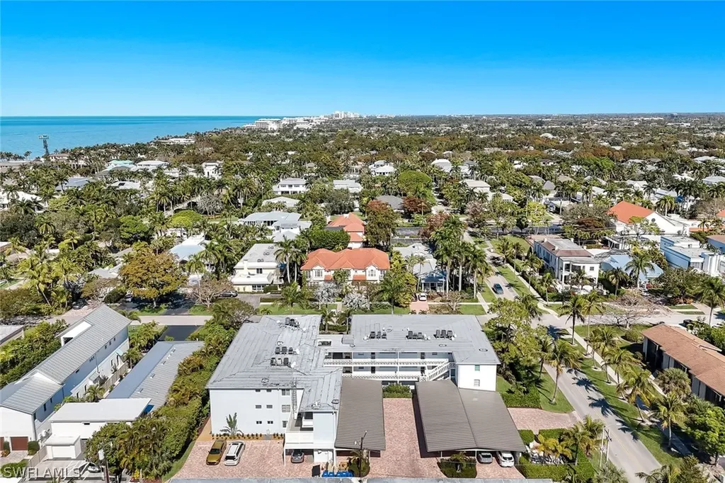 280 2nd Avenue S Naples FL 34102