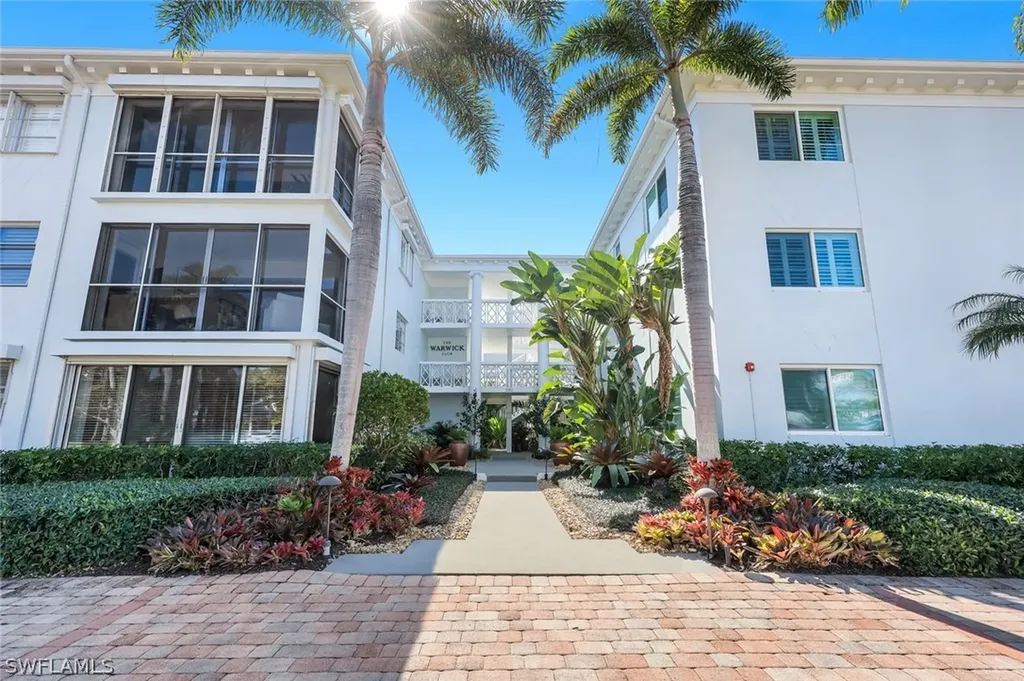 280 2nd Avenue S Naples FL 34102