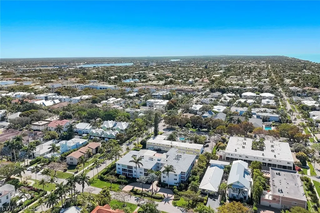 280 2nd Avenue S Naples FL 34102