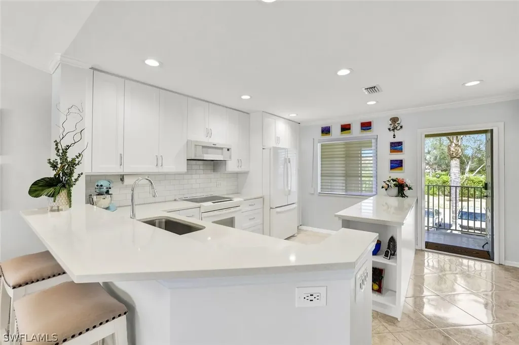 7742 Emerald Circle Naples FL 34109