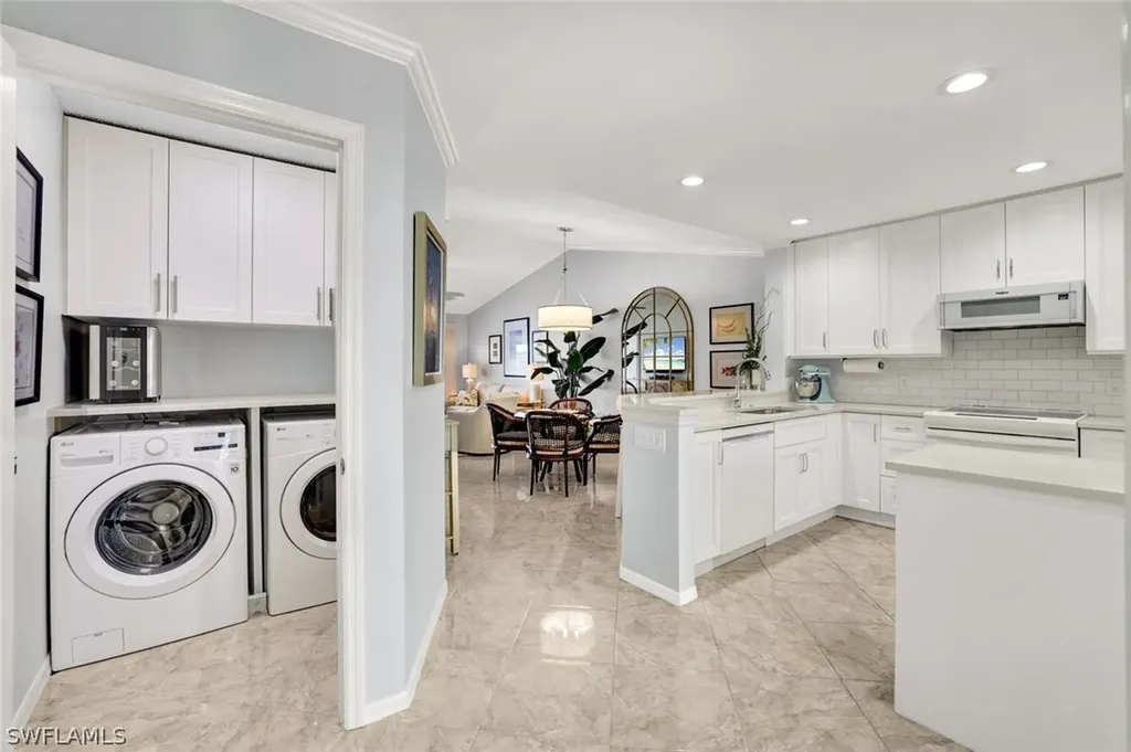 7742 Emerald Circle Naples FL 34109