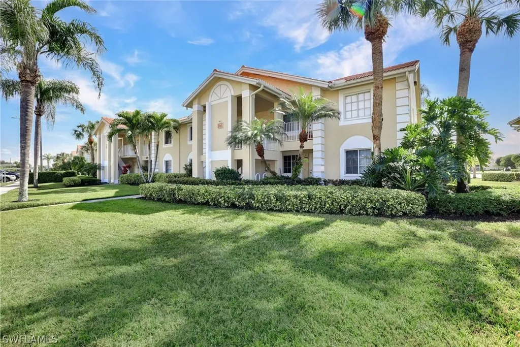 7742 Emerald Circle Naples FL 34109