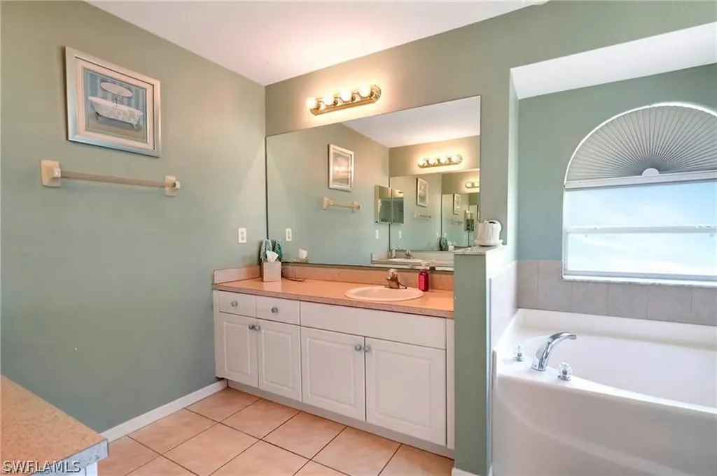 117 NE 23rd Street Cape Coral FL 33909
