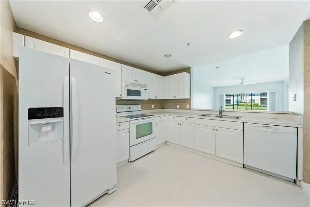 3009 Driftwood Way Naples FL 34109